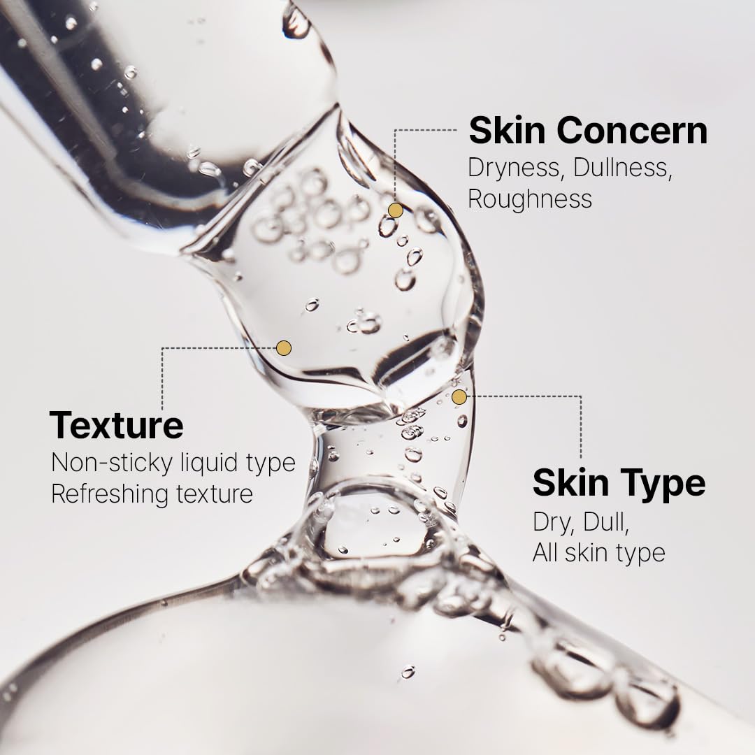 FarmStay toner close-up reveals lightweight, non-greasy formula for daily use.