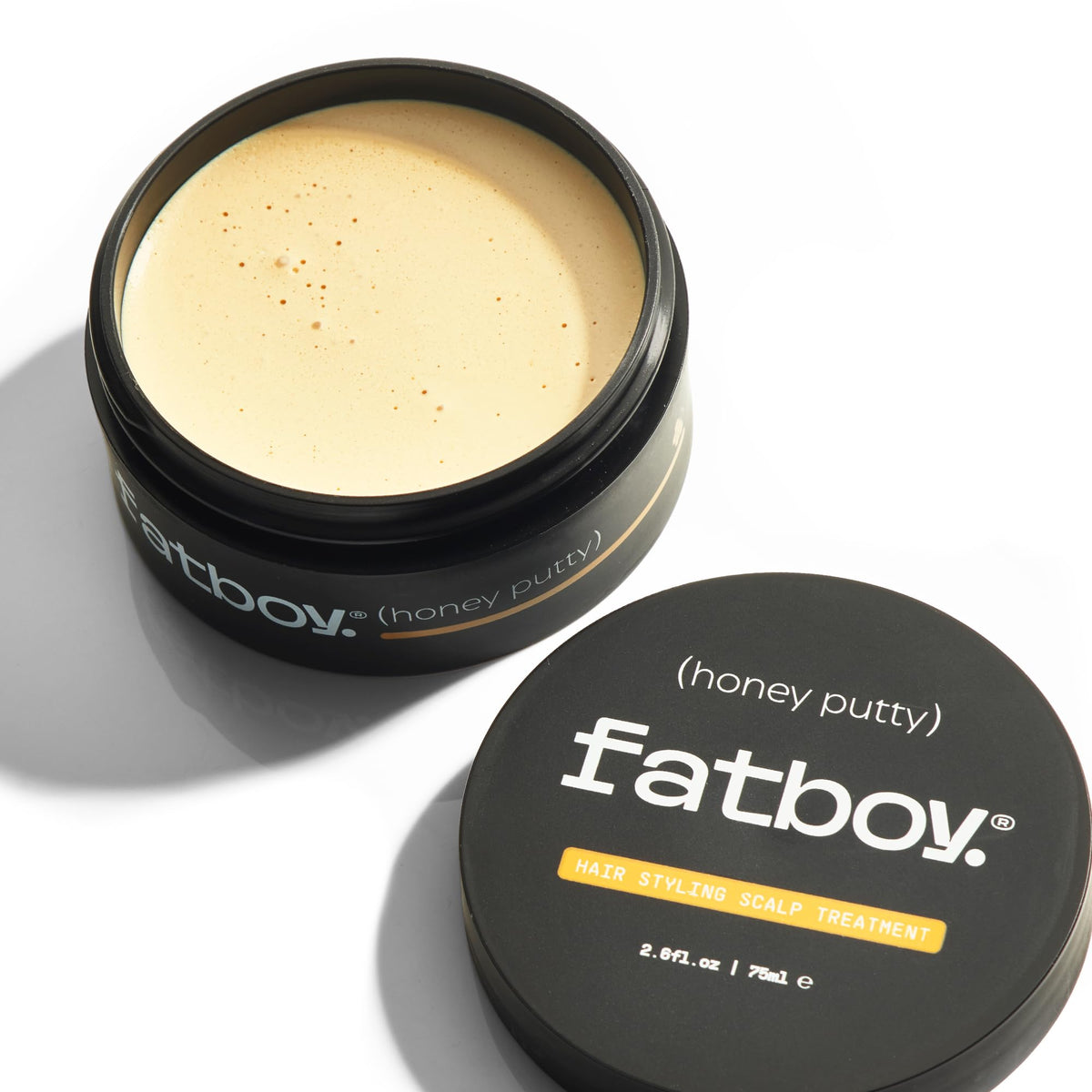 Fatboy Honey Putty kiwi extract supports conditioning of hair and scalp.
