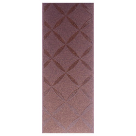 Fenty base notes close-up: patchouli and musk for lasting warmth.