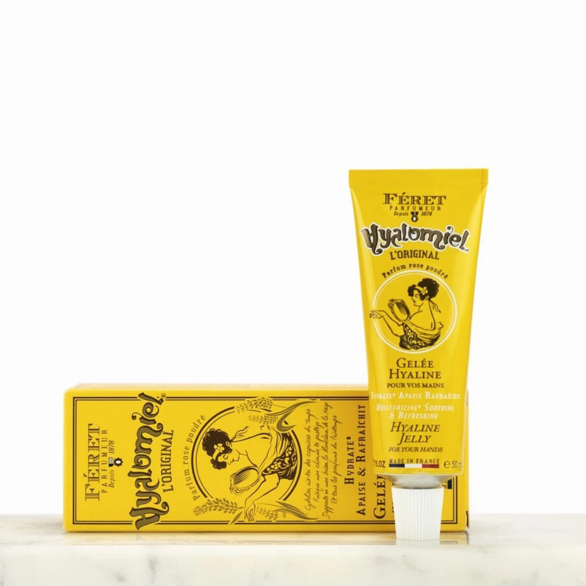 Feret Parfumeur Le Hyalomiel Gel being applied on hands during routine