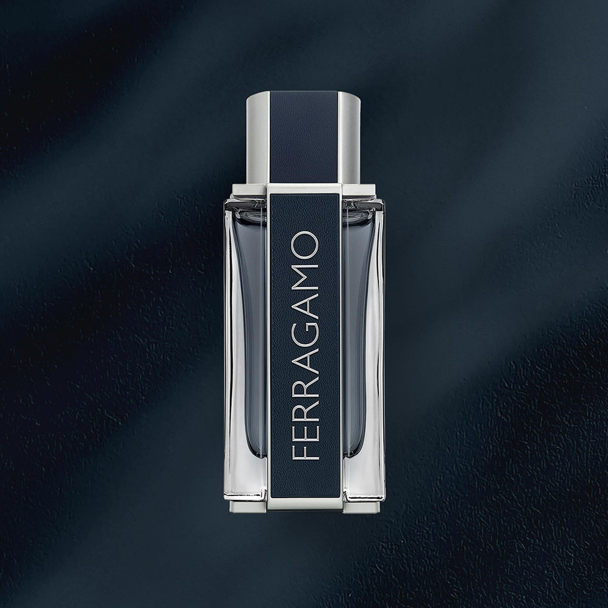 Ferragamo Eau de Toilette top notes bergamot and lemon provide brightness.