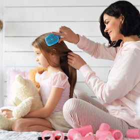 FHI Heat UNbrush Mini is ultra-light and travel-ready