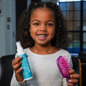 FHI Heat UNbrush packaging makes a thoughtful gift-ready presentation