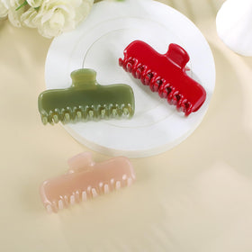 FidesAmor jelly square clip pink on hair demonstrates secure hold day-long.