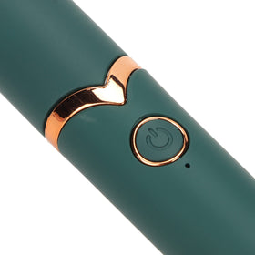 FILFEEL brush features soft hair for gentle, even makeup application.