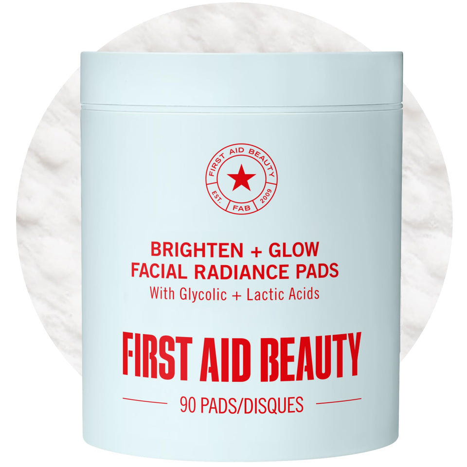 First Aid Beauty Brighten Glow Pad smooth side exfoliates and cleanses the face.