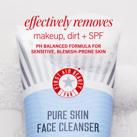 First Aid Beauty Face Faves Kit Ultra Repair Cream close-up showing rich, fast-absorbing moisture.