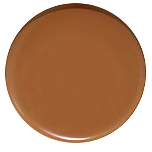 Flori Roberts Cream To Powder Foundation application on skin with even tone.