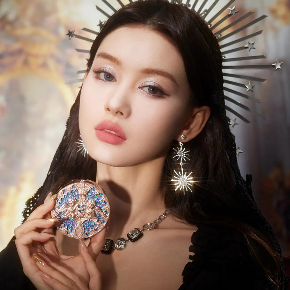 Flower Knows Eros Fable pink pearls highlighter soft shimmer defines features.