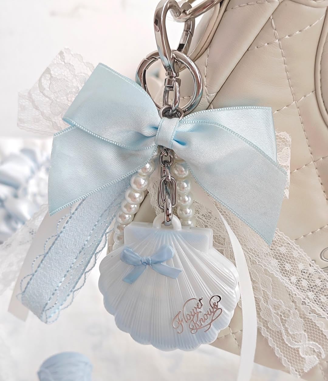 Flower Knows glittery finish enhances natural glow with silk-like glide.