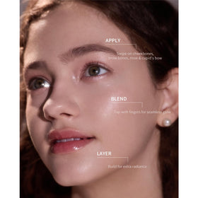 Flower Knows Shell's Jewel lid-closeup emphasizes portability for quick touch-ups.