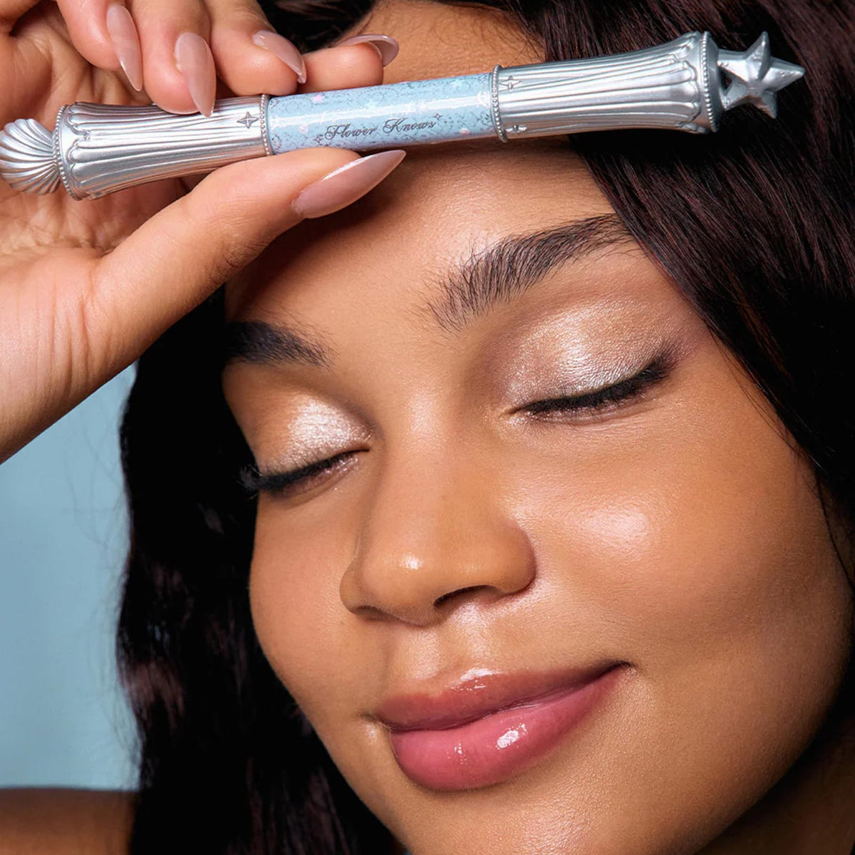 Flower Knows Shells Jewel Vanilla White buildable shimmer on eyelids