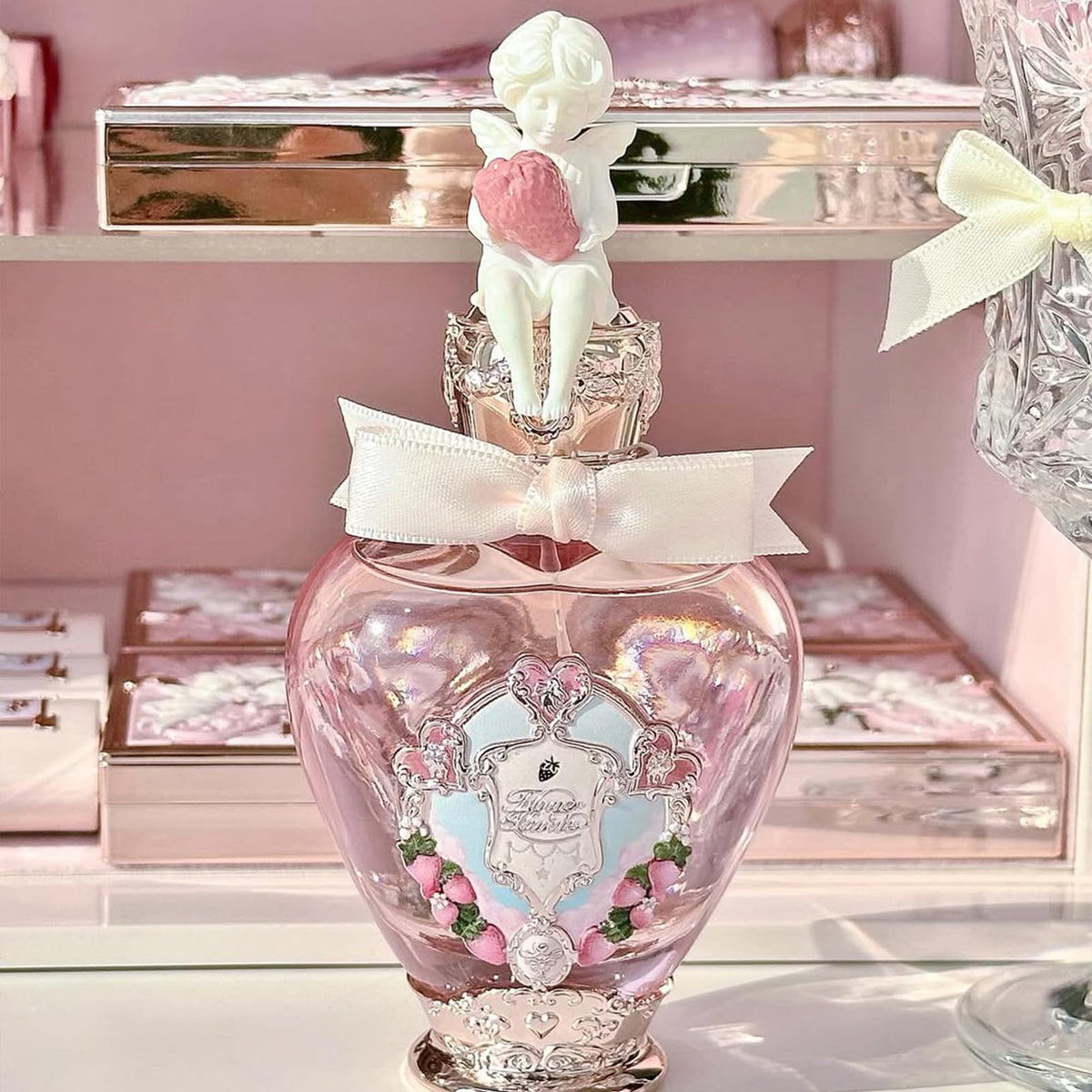 Flower Knows Lychee Bouquet variation bottle, fresh fruity-floral profile on display.