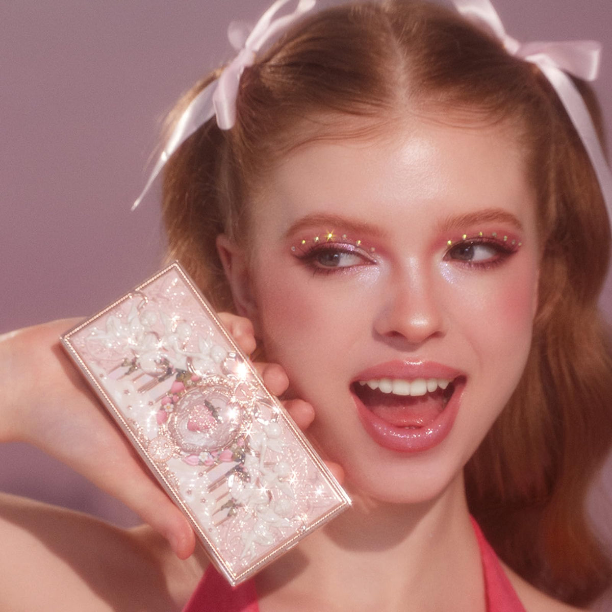 Packaging box of Flower Knows Strawberry Cupid palette