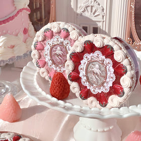 Flower Knows Strawberry Cupid pressed powder packaging with built-in mirror for quick touch-ups.