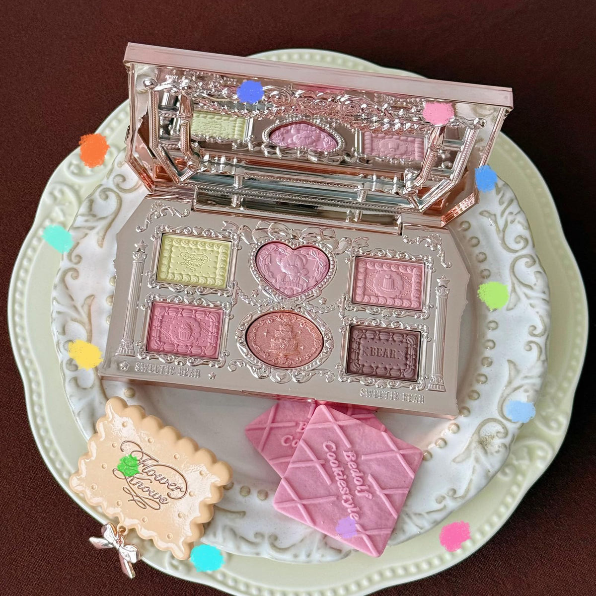 Flower Knows Sweetie Bear shimmer shades close-up for light-reflective highlights.