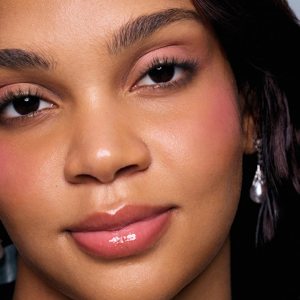 Flower Knows vitamin E enhances wear with a soothing, moisturized feel.