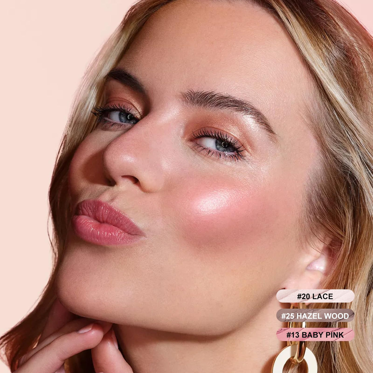 FOCALLURE contour sticks image-2 displays creamy texture blending smoothly