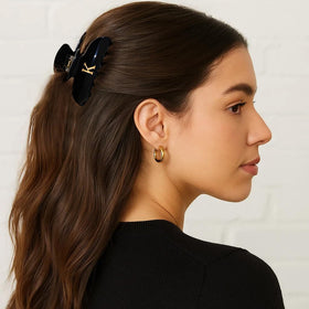 Fohufo glitter acrylic hair clip adds sparkle with a smooth, snag-free grip.