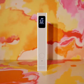 For Vanity Sunset Lite gentle UV LED reduces heat while delivering reliable curing.