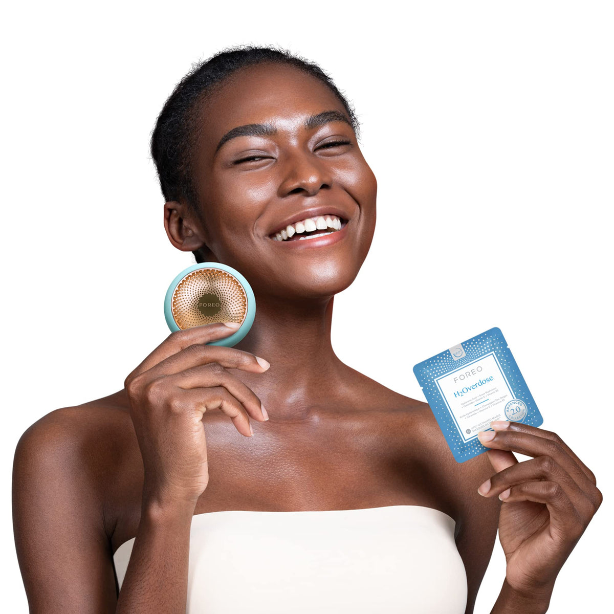 FOREO H2Overdose 2.0 hyaluronic acid delivers lasting moisture and plump feel.