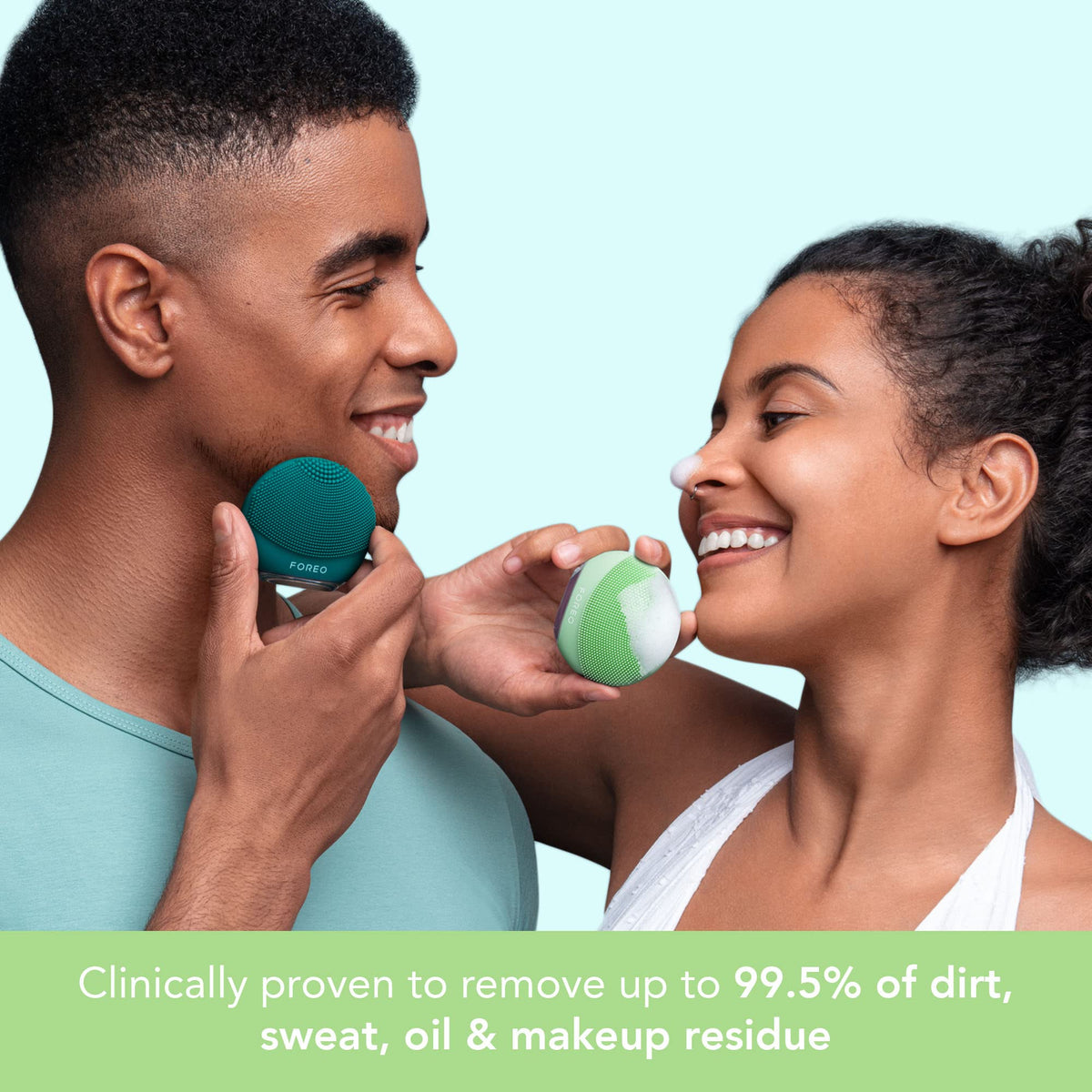 FOREO LUNA 4 go back ridges provide a gentle firming massage.