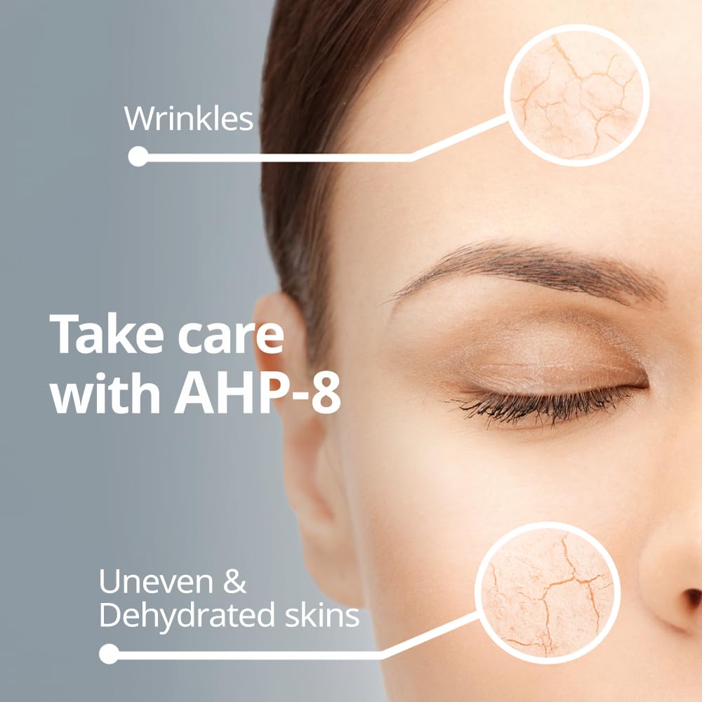 FOREST OF THE BORGES'S Amplifier serum dropper in use for easy daily application