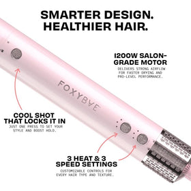 FoxyBae Super Styler Pro auto-wrap curler 02 creates natural waves with ease.