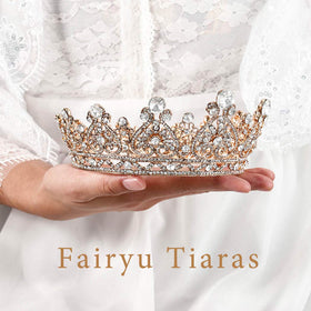 Foyte crown package includes two free bobby pins for secure styling.