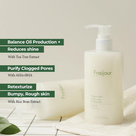 Fraijour O2 bubble foam close-up demonstrates refreshing cleansing action