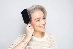 FRAMAR paddle brush scalp massage to promote circulation