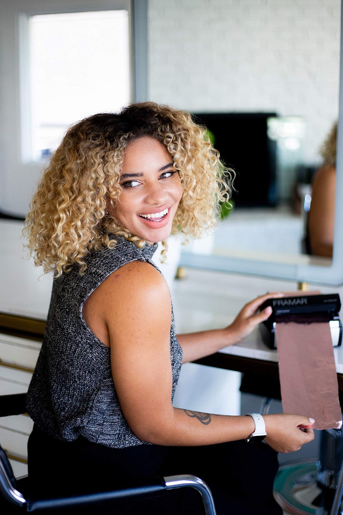 FRAMAR smooth aluminum foil prevents slipping for consistent highlighting results.