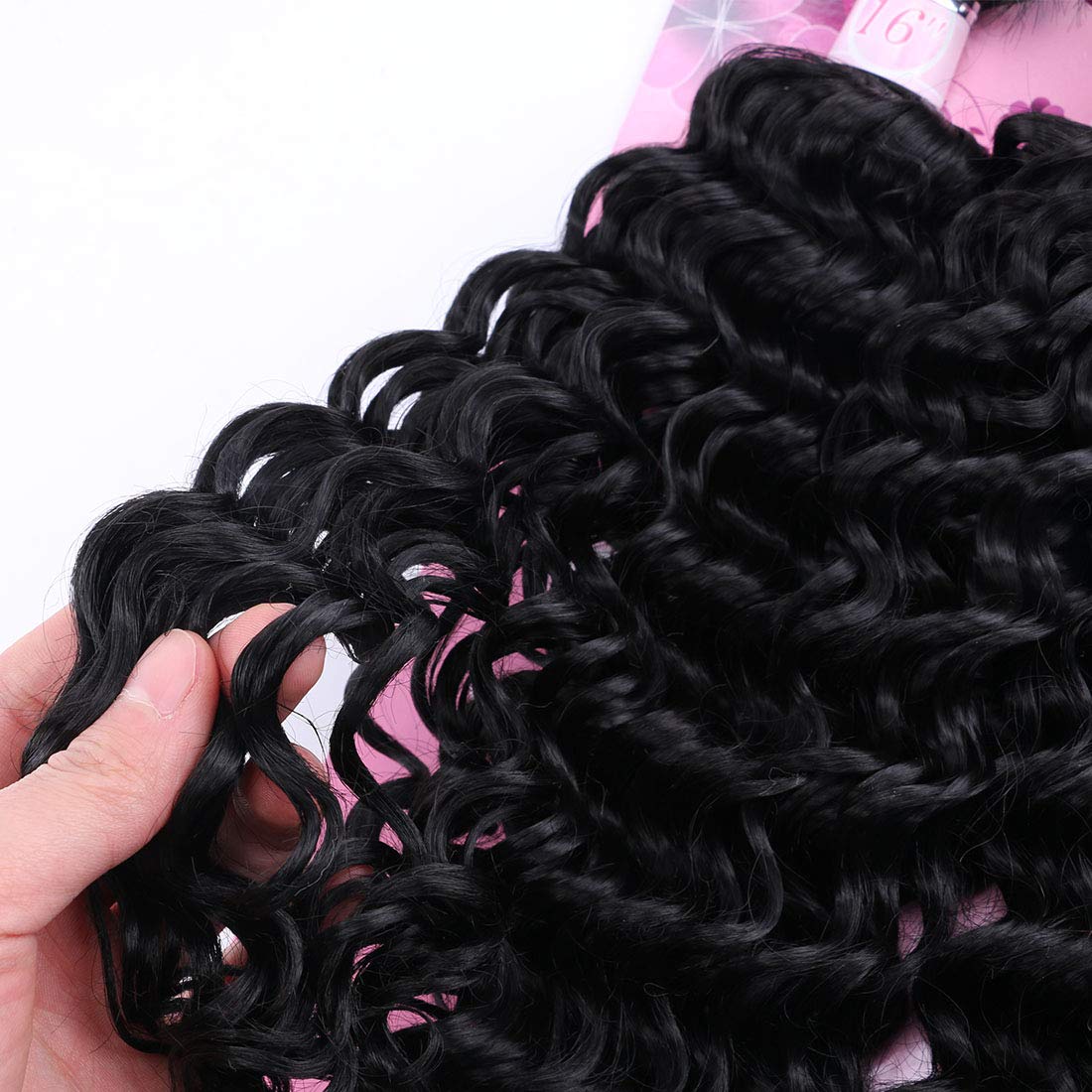 FRELYN Deep Wave Bundles close-up shows soft, heat-resistant fibers.