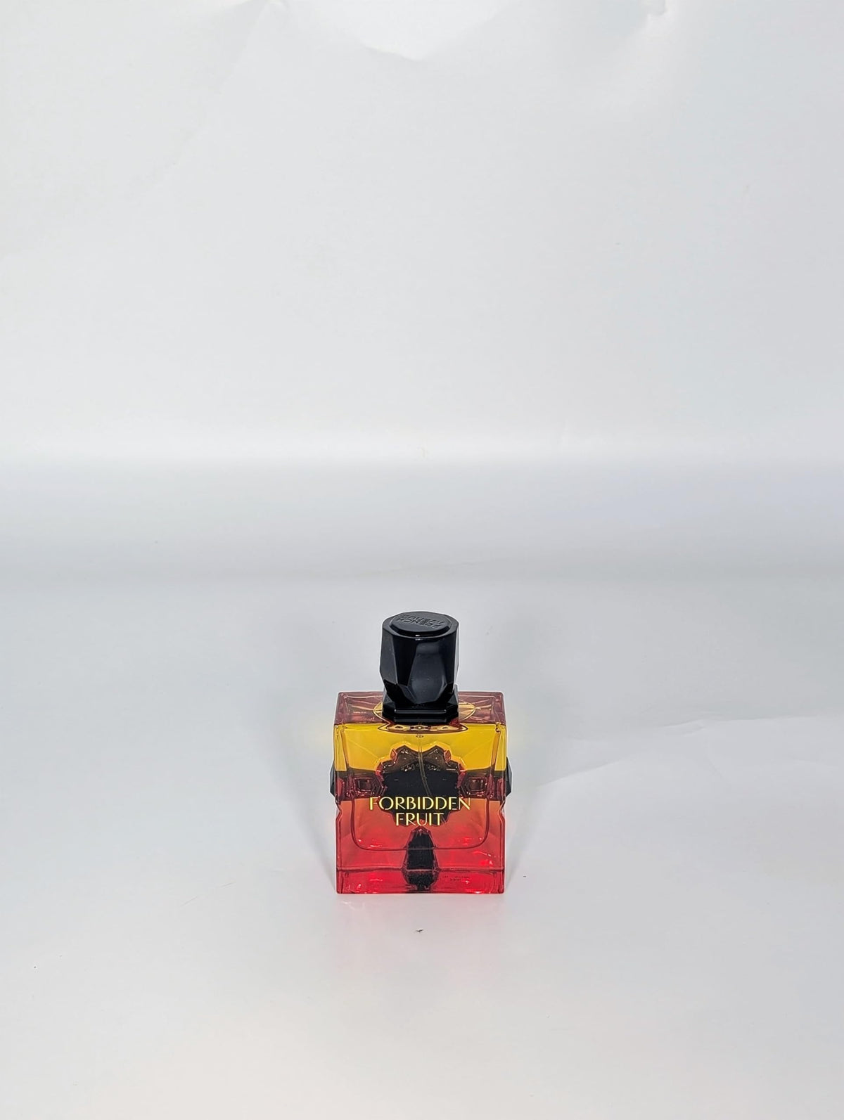 French Avenue Aromatix Forbidden Fruit display stand, enhances product visibility online and offline.