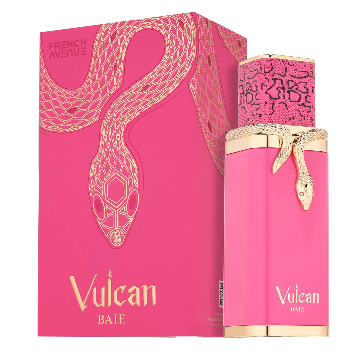 French Avenue Vulcan Baie lifestyle shot shows versatile wear from day to night.