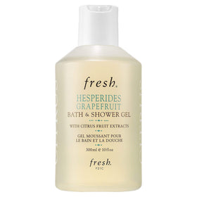 Fresh Hesperides grapefruit bottle pour—energizing citrus aroma for a bright morning
