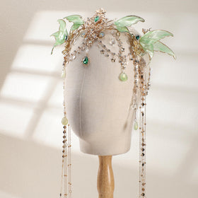 FreshMe Renaissance festival crown complements period costumes beautifully.