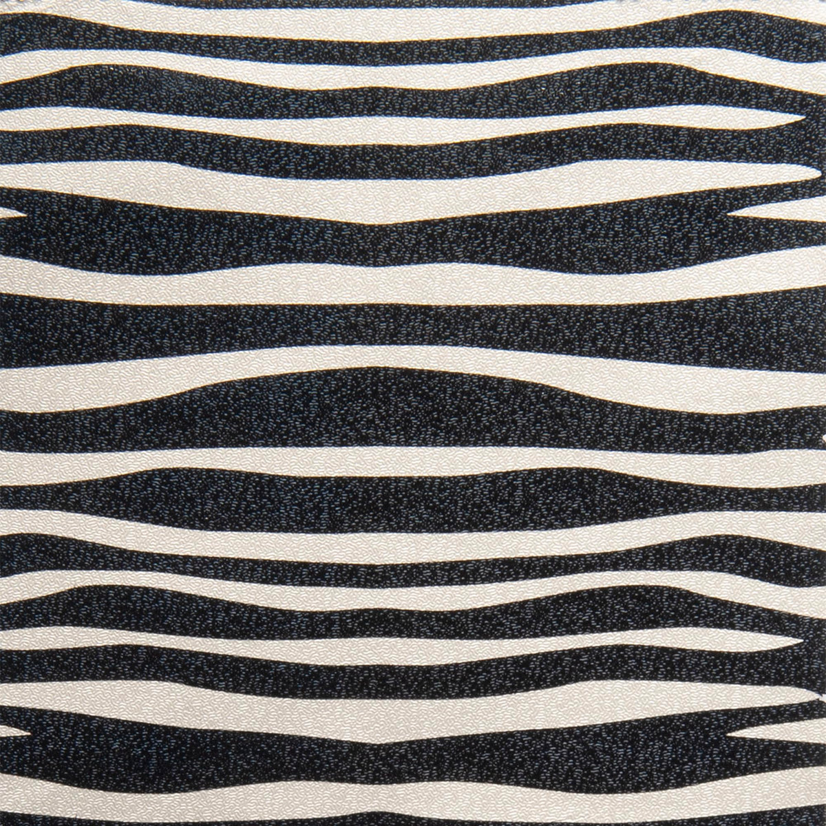 Fromm lightweight, flexible foils for comfortable handling during color work.