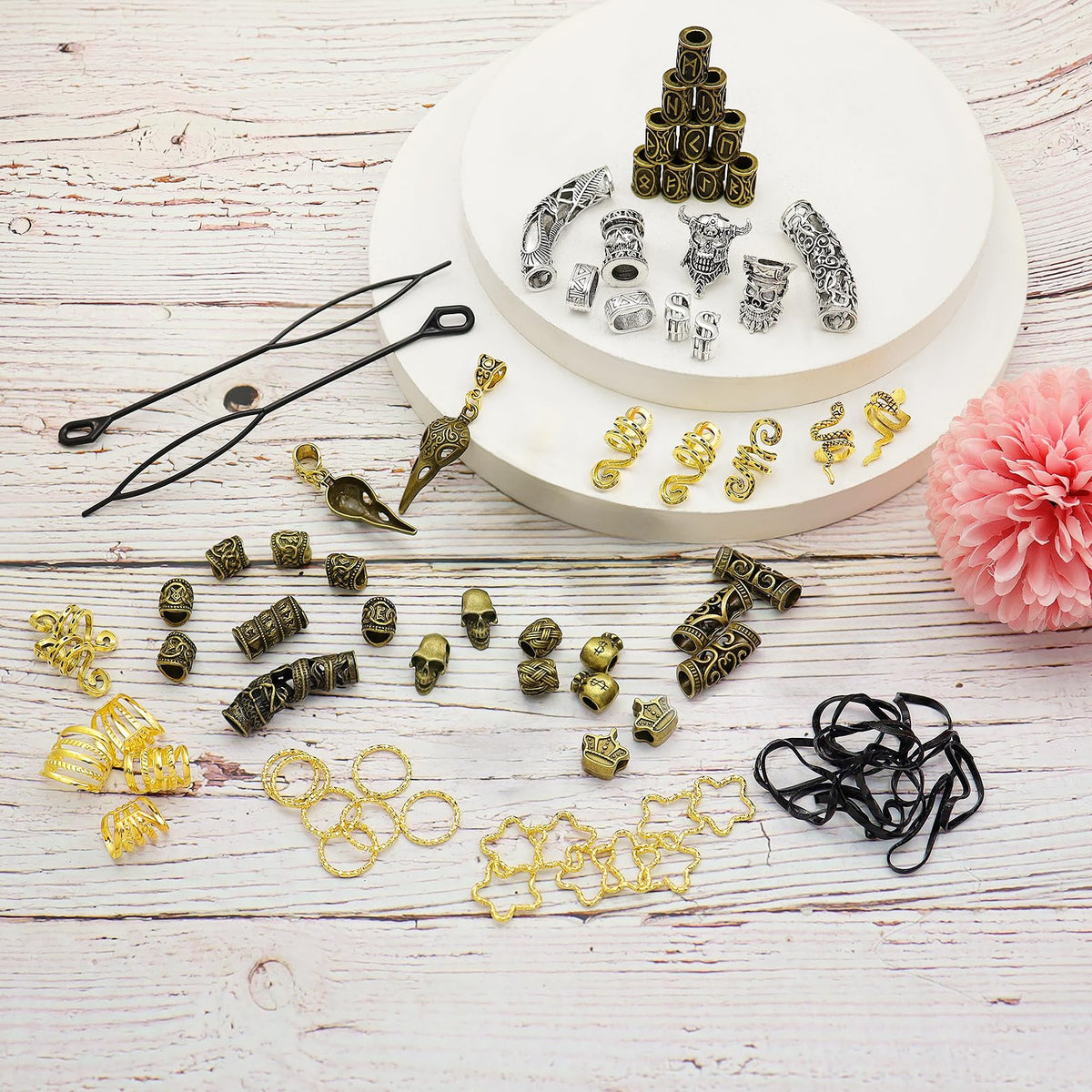 Fscwlmon clear storage box helps organize all accessories.