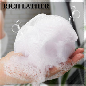 Funnymoom resealable travel bags keep loofahs fresh between uses.