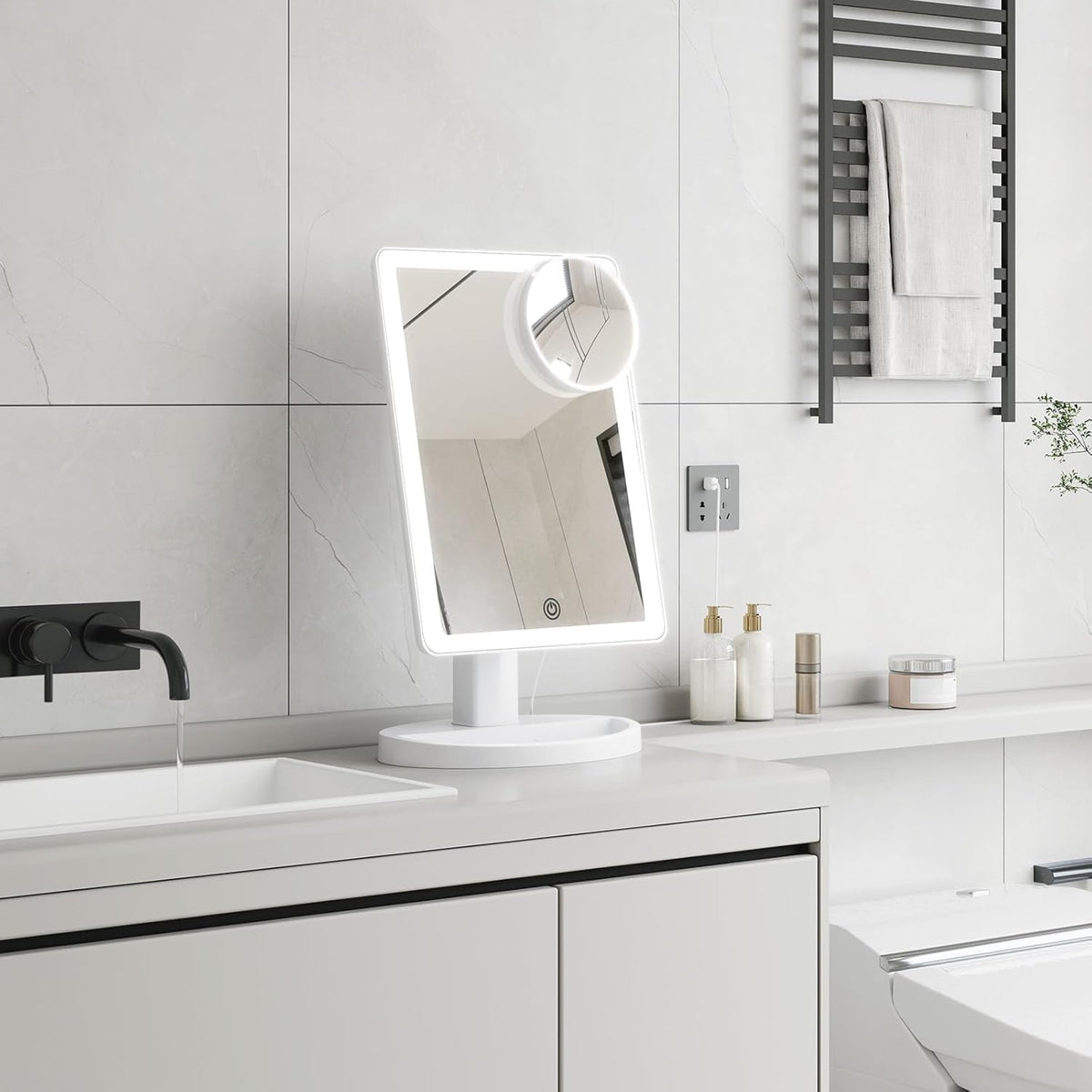 FUNTOUCH oversized base provides storage for small cosmetics