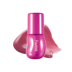 fwee 3D Voluming Gloss application swatch delivers smooth, voluminous lips with high shine.