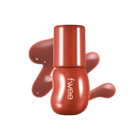 Fwee 3D Voluming Gloss rich bottle shows high-gloss, non-sticky finish.