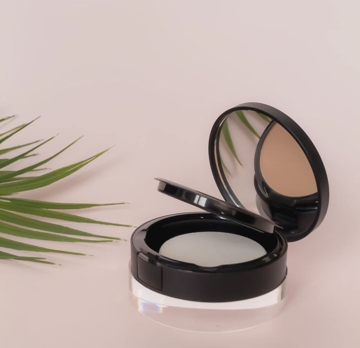 Gabriel Cosmetics vegan gluten-free non-GMO label on compact for clean beauty