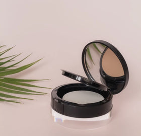 Gabriel Cosmetics vegan gluten-free non-GMO label on compact for clean beauty