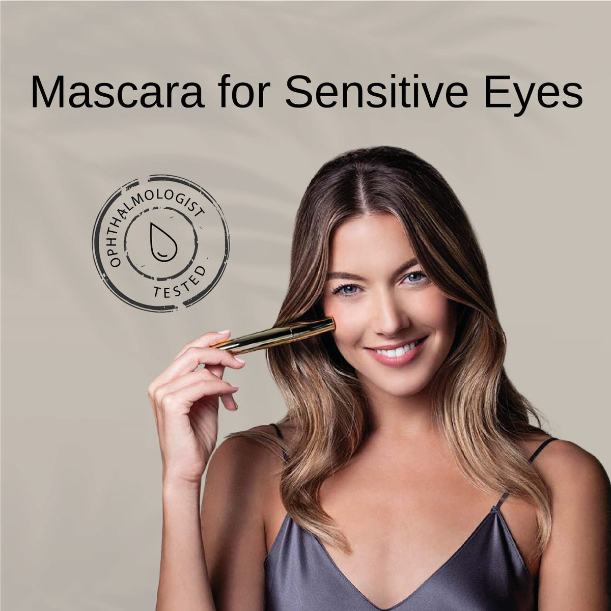 Gaya vegan mascara application shot showing easy, precise lash coating.