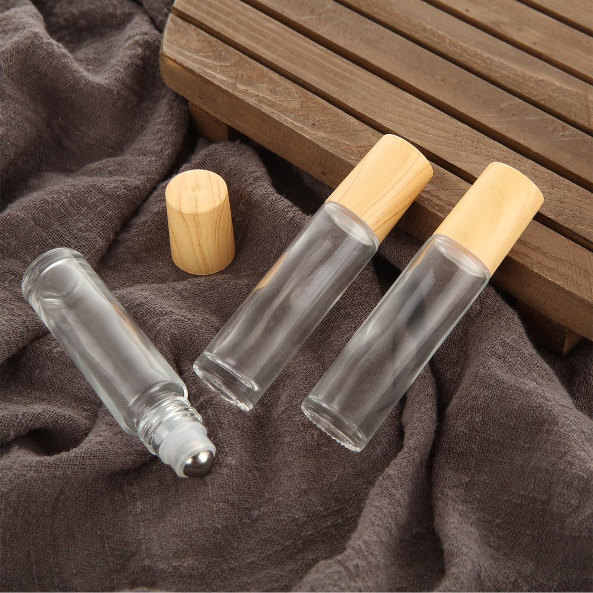 GBACHOOSE bamboo lid bottle highlights natural wood grain and premium feel.