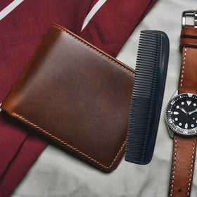 G.B.S GENTS pocket comb anti-static design reduces static during styling.
