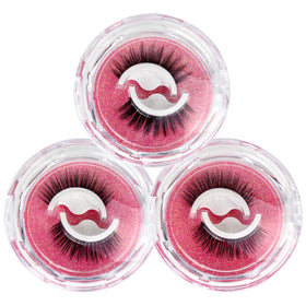 Geecent trio of lash styles fits office to evening looks