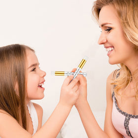Geiserailie eyelash brush shown with mascara for precise lash application.